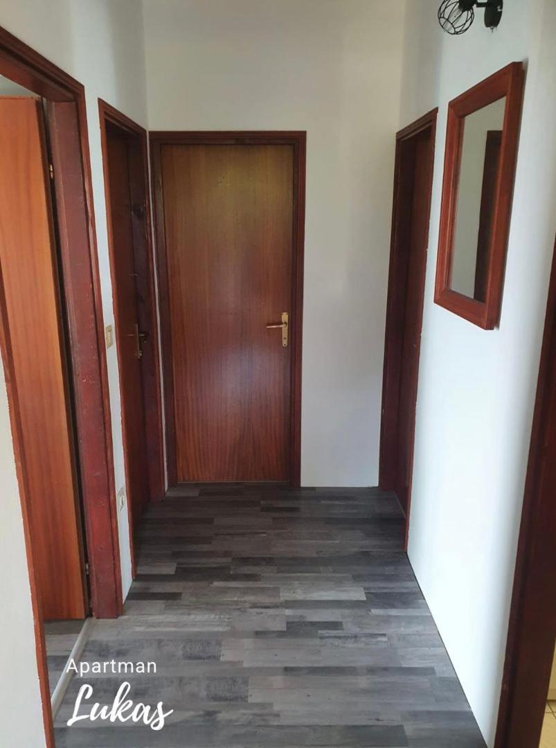 Apartmani Mazzarolli Jadranovo Room photo
