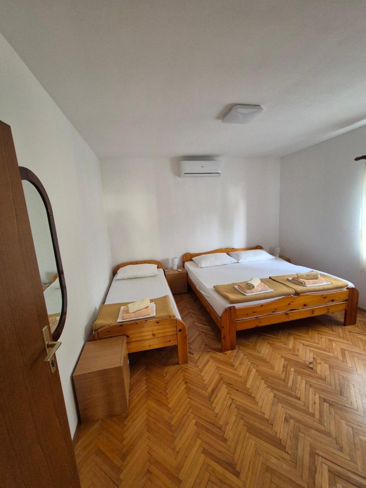 Apartmani Mazzarolli Jadranovo Exterior photo