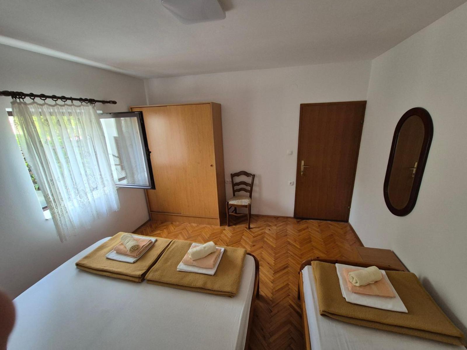 Apartmani Mazzarolli Jadranovo Exterior photo