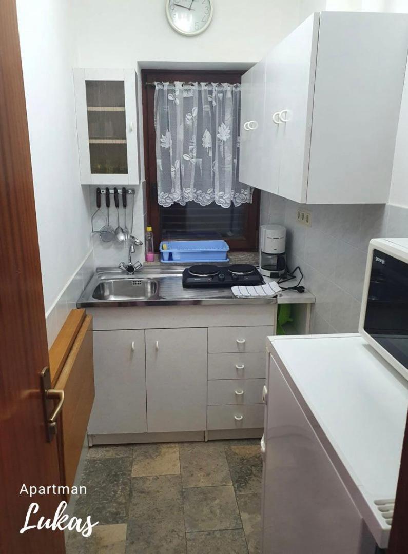 Apartmani Mazzarolli Jadranovo Room photo